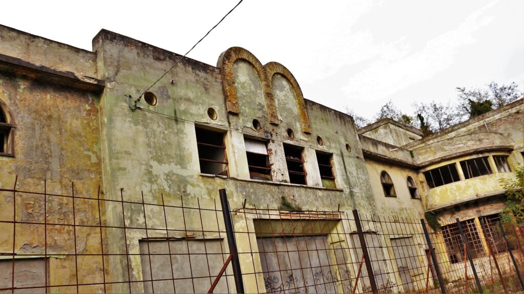 Ex Aeronautica Caproni Fabbrica Abbandonata Urbex Predappio